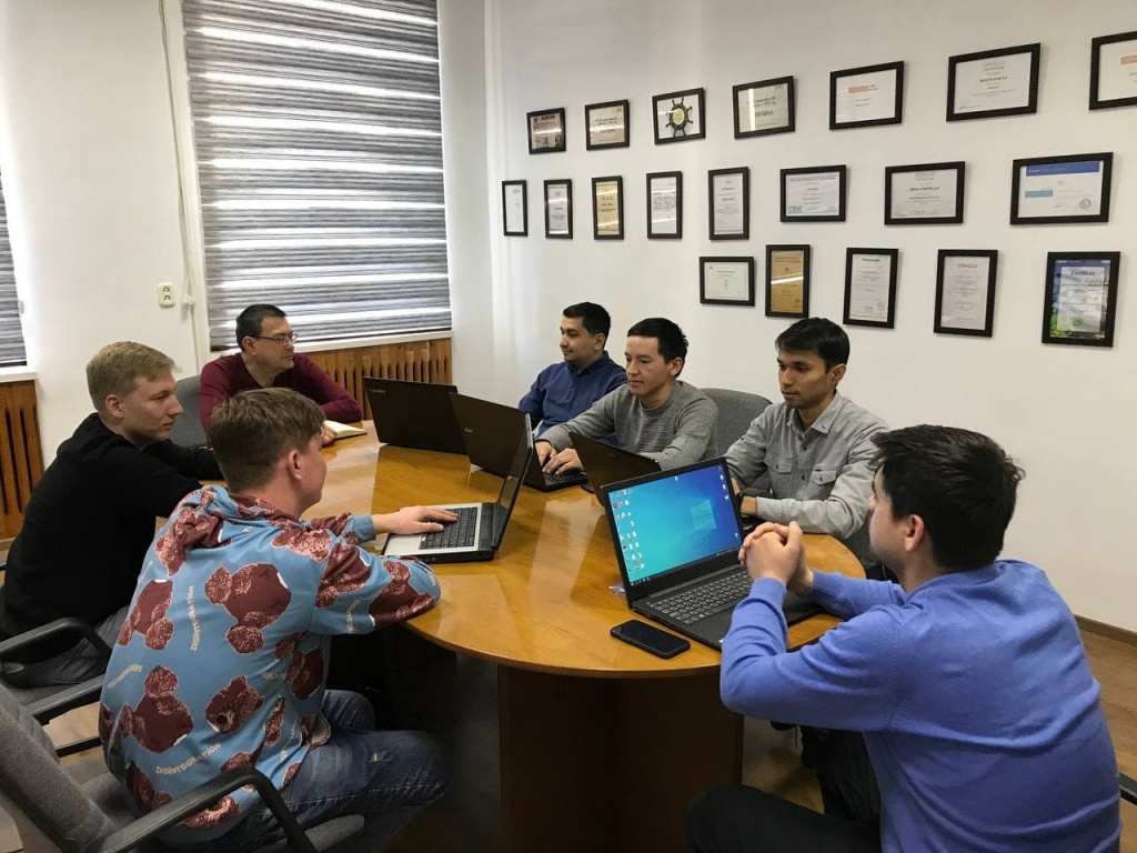 Эксперты RIM-NIHOL 