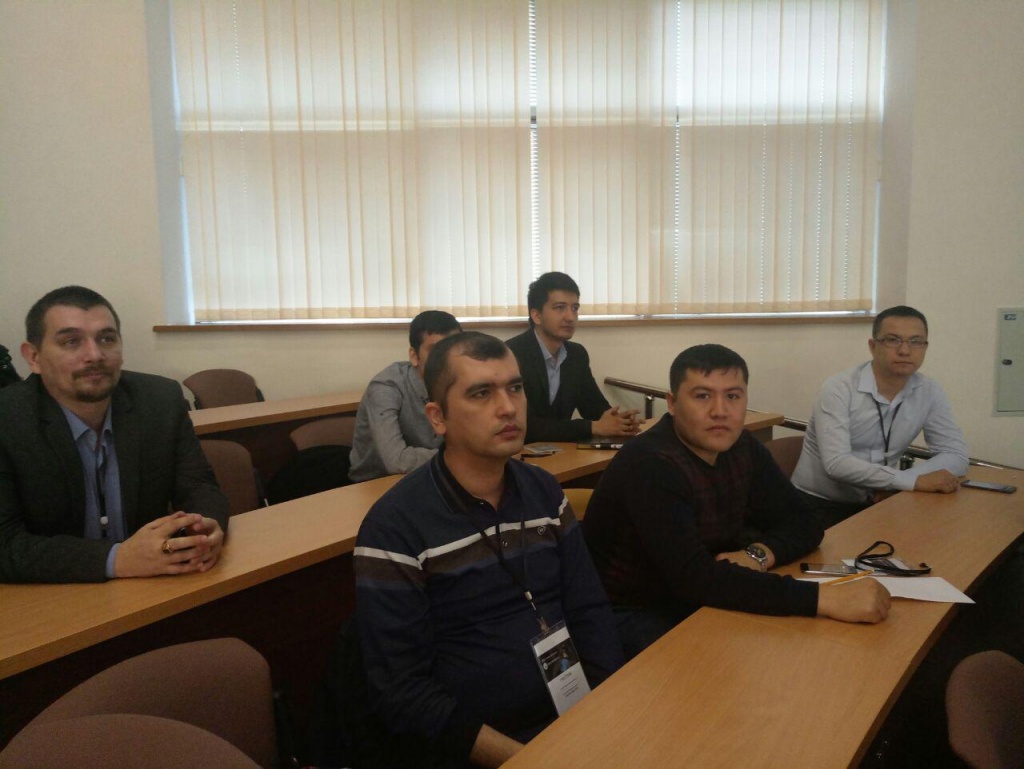 Специалисты NIHOL на мероприятии IBM.