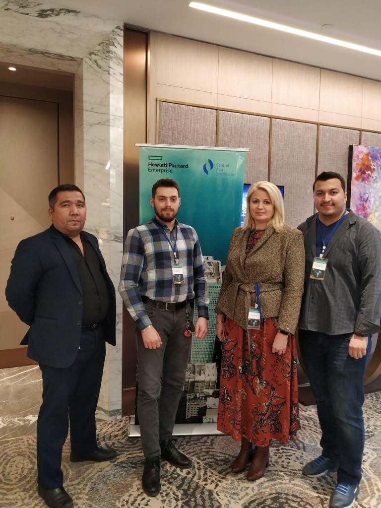 Специалисты Нихол на семинаре в отеле Хилтон.